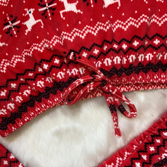 Absolutely cozy cabin shortie pjs in size M - Picture 2 of 14